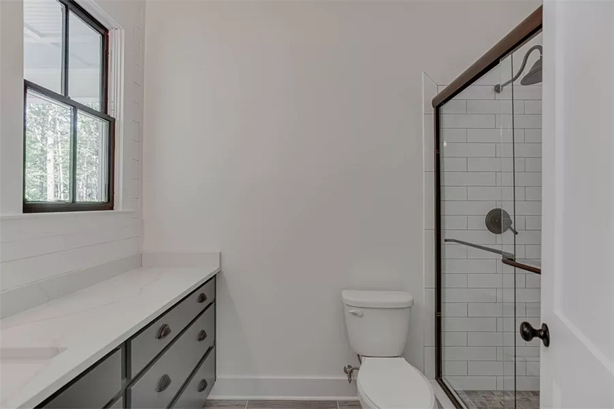 Guest 2 Bath-a2 2nd Floor Guest #2 Bathroom